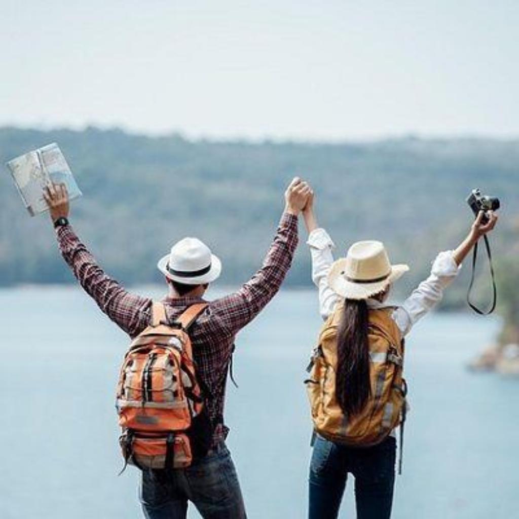 couple-9010675_pixabay